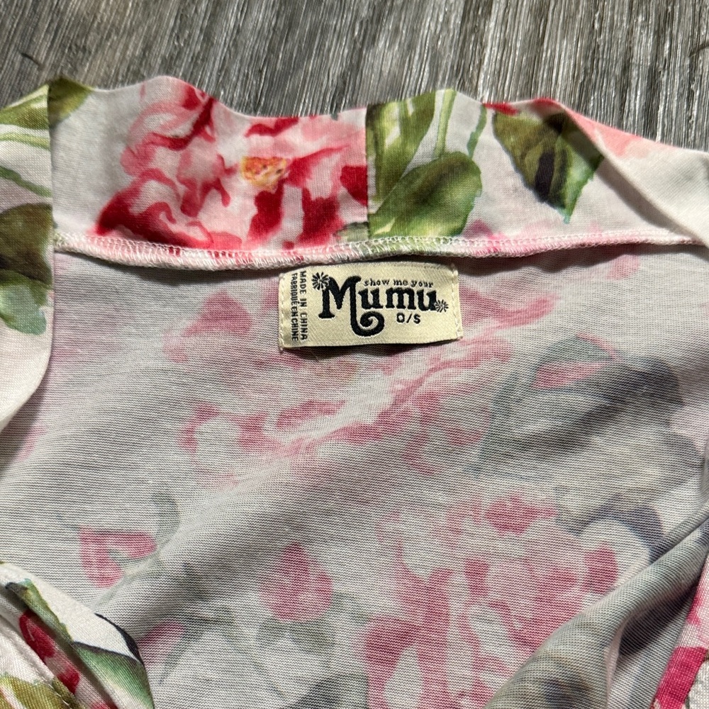Show Me Your MuMu Pink and White Floral Robe - Picture 3 of 4